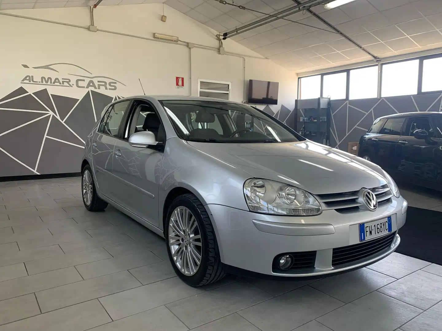 Volkswagen Golf Golf V 2003 5p 1.6 Comfortline Silber - 1
