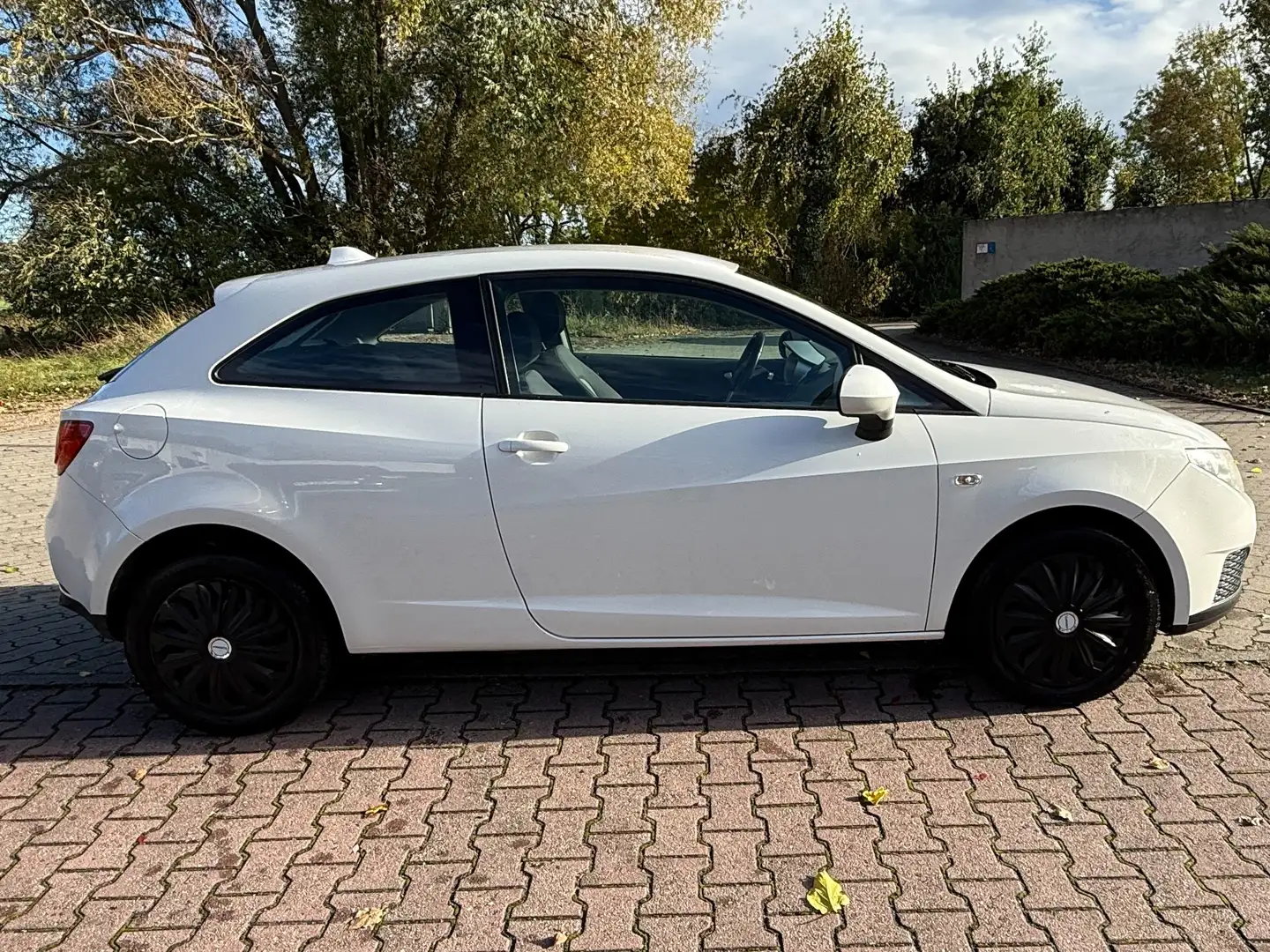 SEAT Ibiza Ibiza SC 1.2 12V Style Weiß - 1