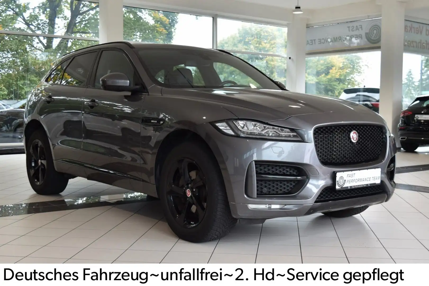 Jaguar F-Pace 20d AWD~R-Sport~Automatik~Black Pack Grau - 2