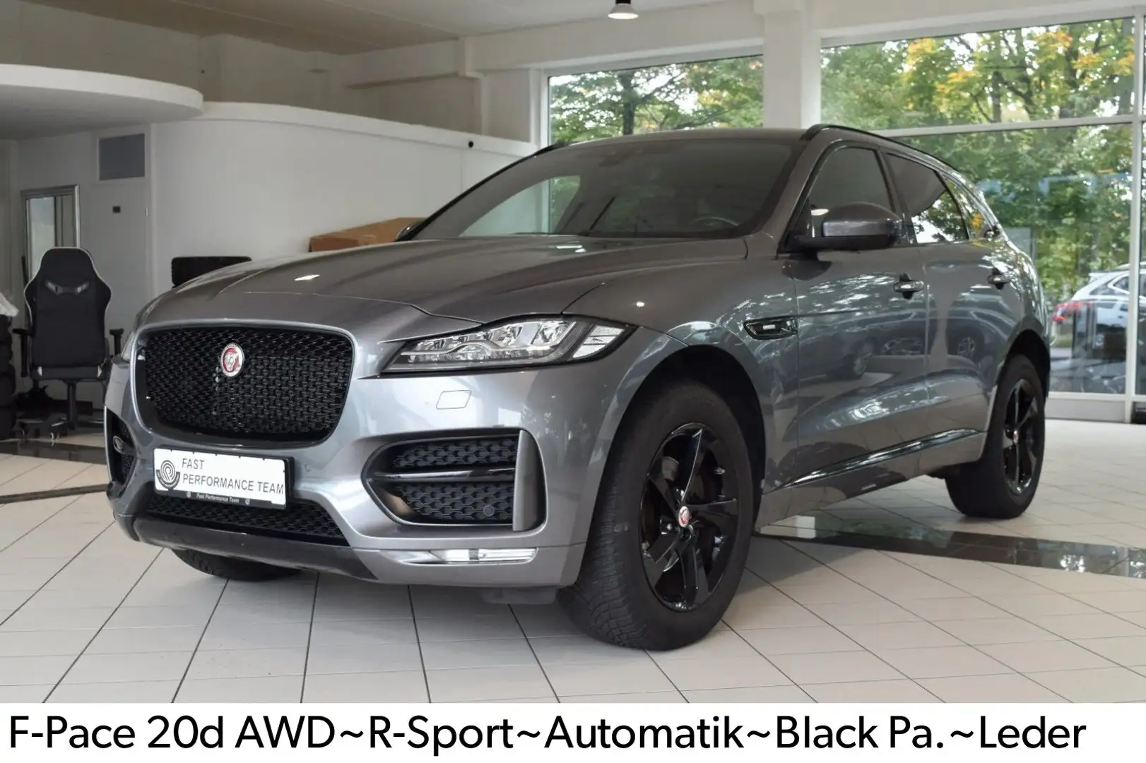 Jaguar F-Pace 20d AWD~R-Sport~Automatik~Black Pack Grau - 1