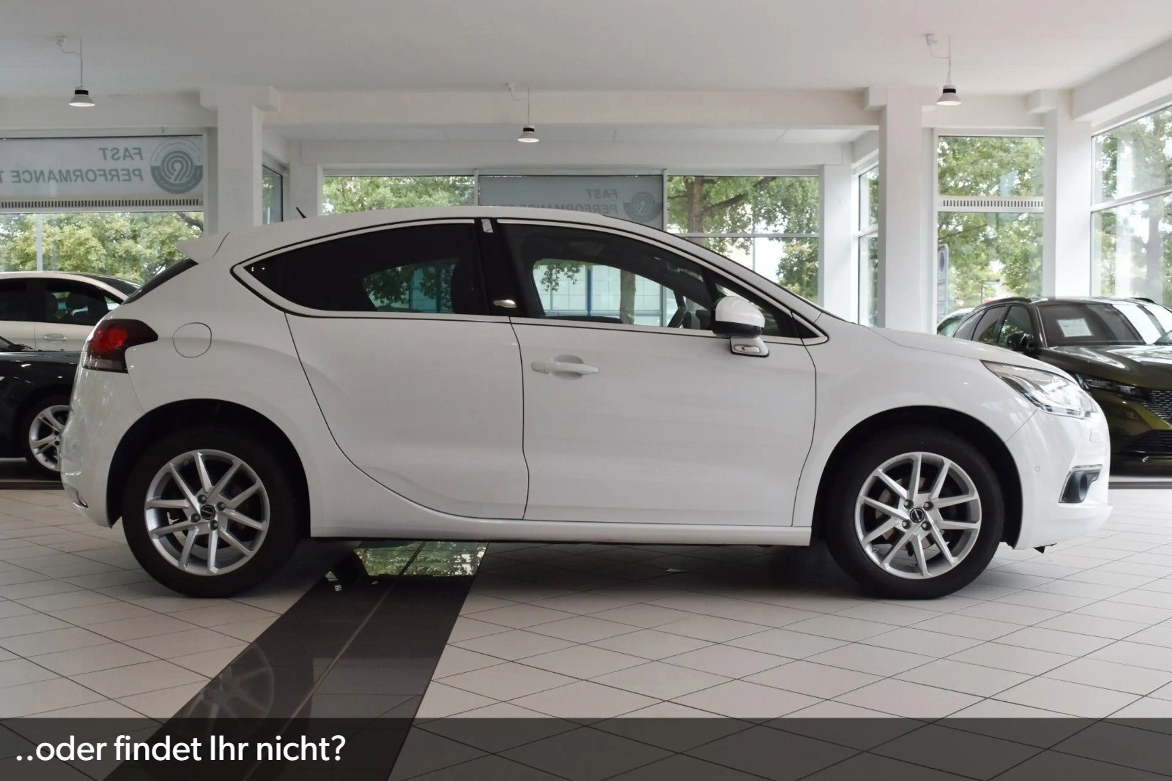 DS Automobiles DS 4 BlueHDi 120 SoChic *EURO6*~Mas.~Navi~T-Leder — photo 6