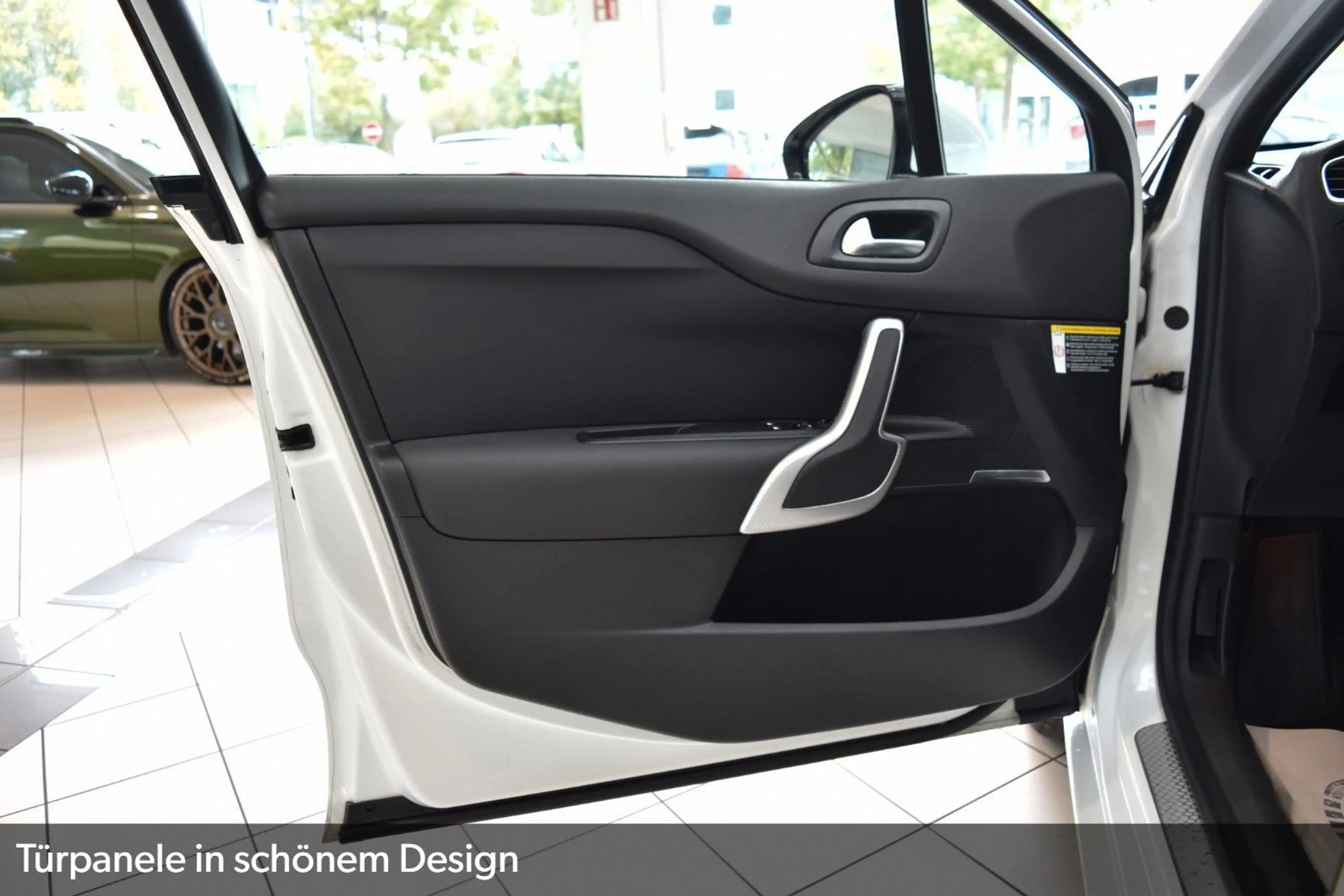 DS Automobiles DS 4 BlueHDi 120 SoChic *EURO6*~Mas.~Navi~T-Leder — photo 13