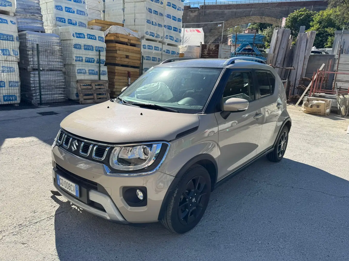 Suzuki Ignis 1.2 HYBRID iTop 4wd allgrip Beige - 1