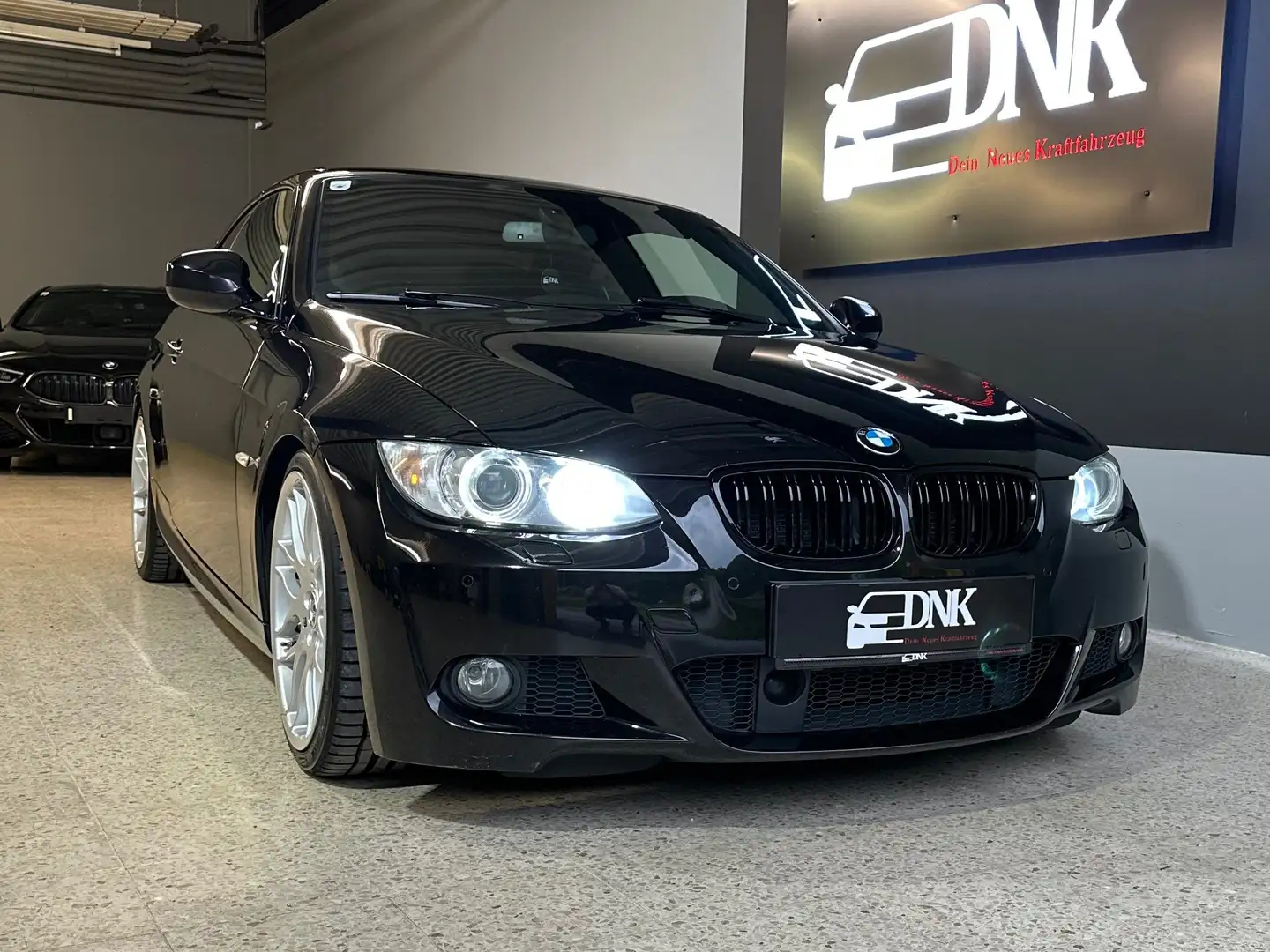 BMW 330 D N57 Cabrio M-Paket|CIC|Schaltwippen|KeylessGo Noir - 1