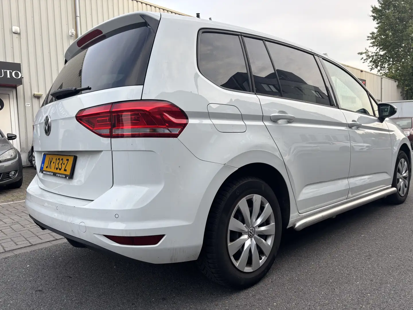 Volkswagen Touran 2.0 TDI SCR AUTOMAAT / DEALER ONDERHOUDEN Weiß - 2