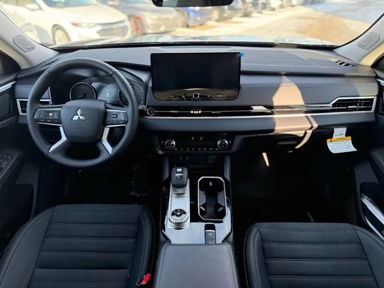 Mitsubishi Outlander снимка Mitsubishi Outlander