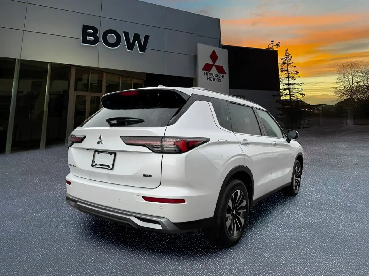 Mitsubishi Outlander снимка Mitsubishi Outlander