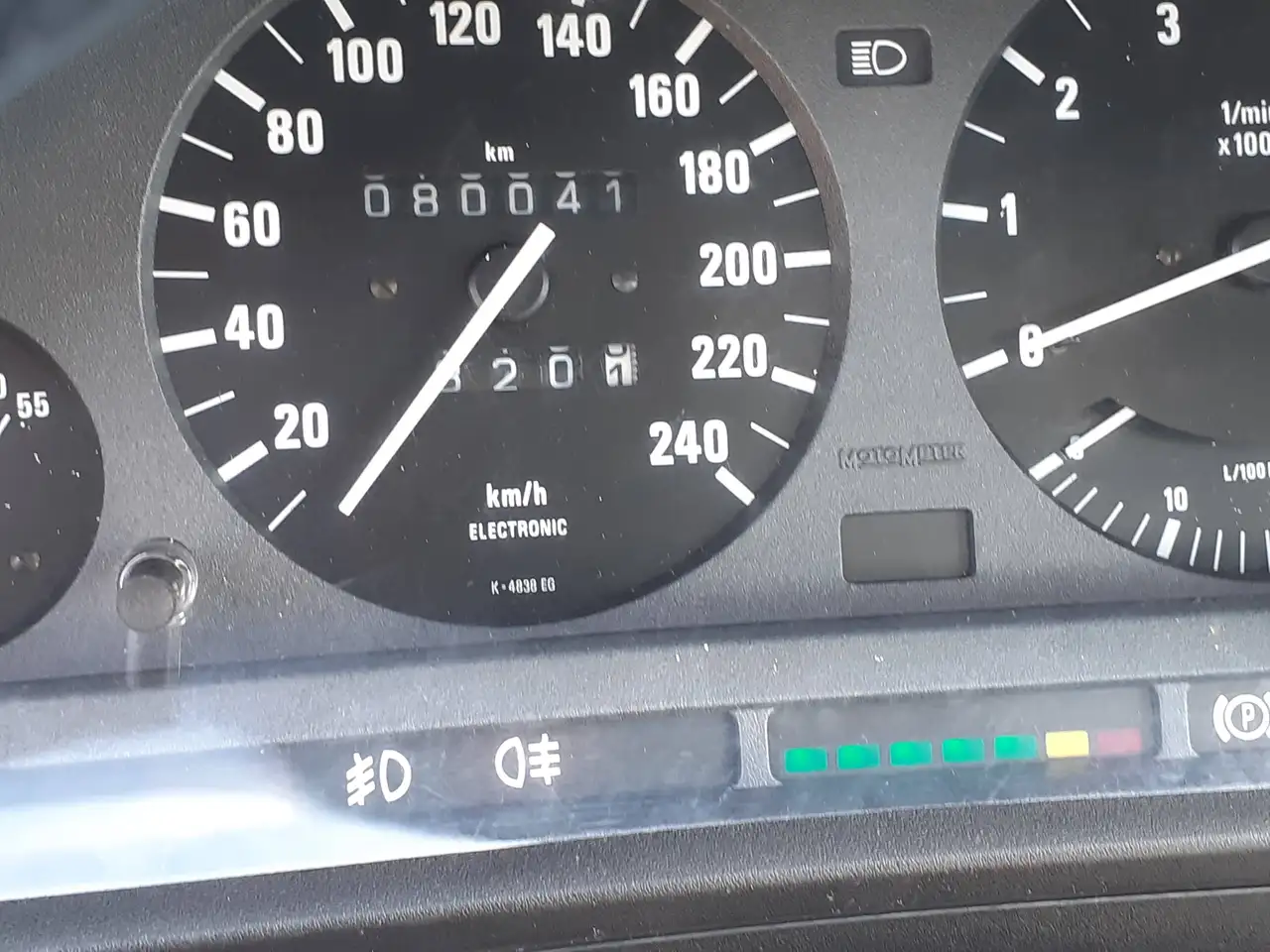 BMW 325i, foto 7