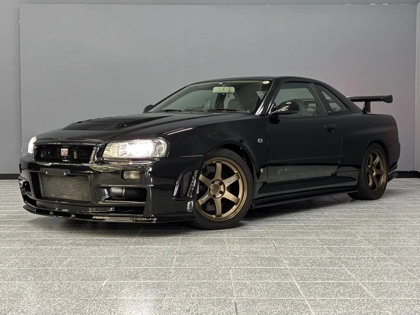 Nissan Skyline R34-GTR V-SPEC Zwart - 1