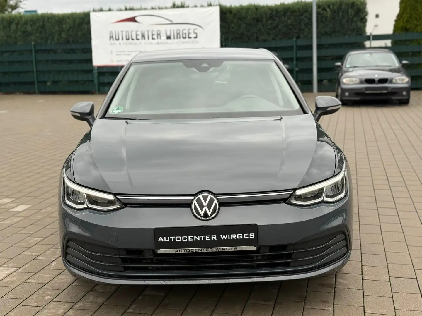 Volkswagen Golf VIII Lim. Life*TOP-ZUSTAND** Grau - 2