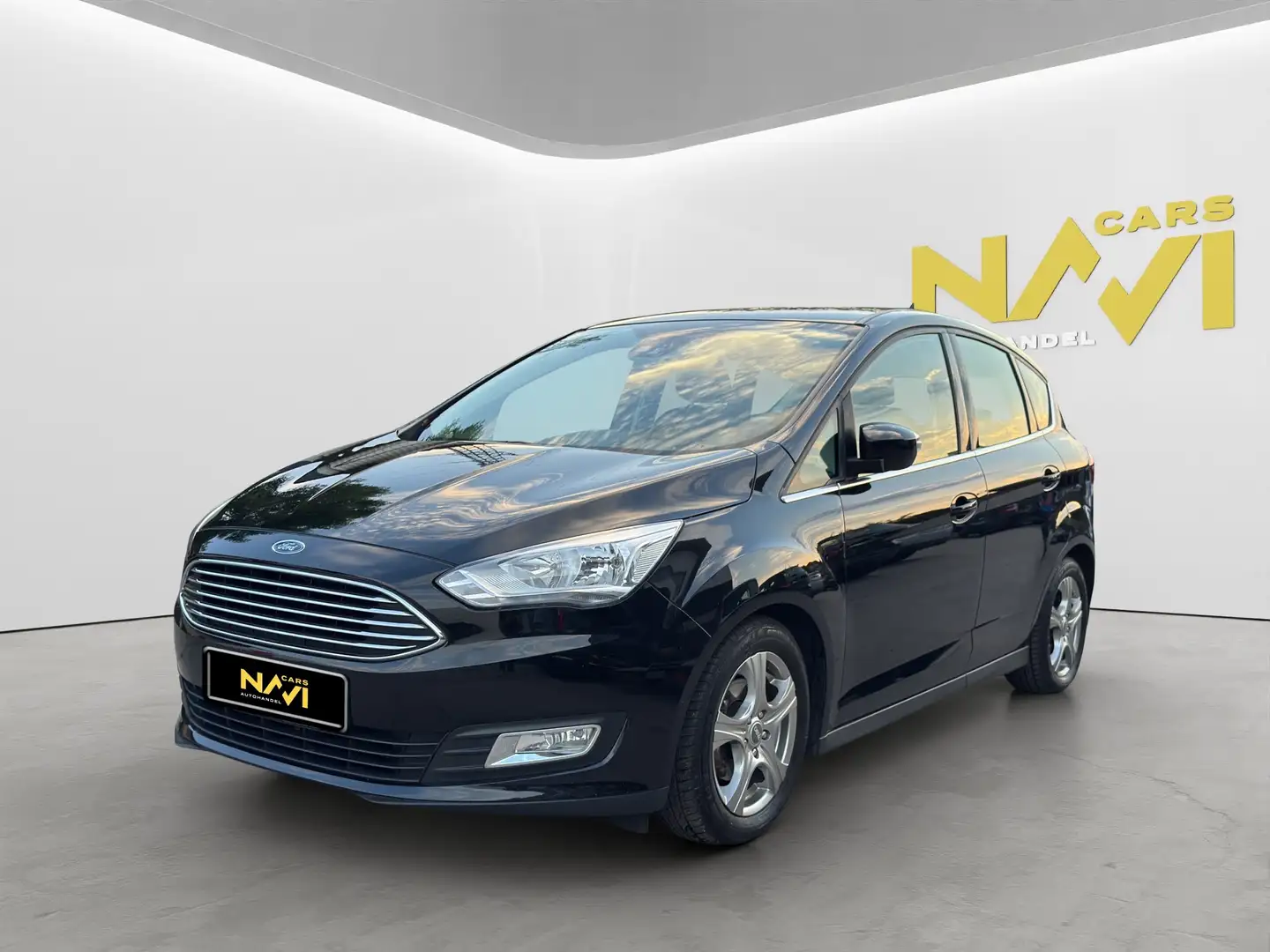 Ford C-Max Titanium Schwarz - 1