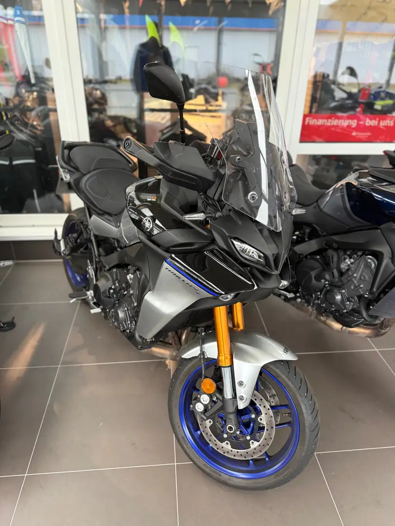 Yamaha Tracer 9 GT + Model 2024 Silber - 1