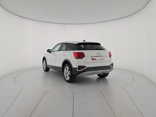 Audi Q2 view 3