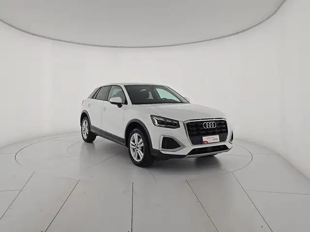 Audi Q2 view 6