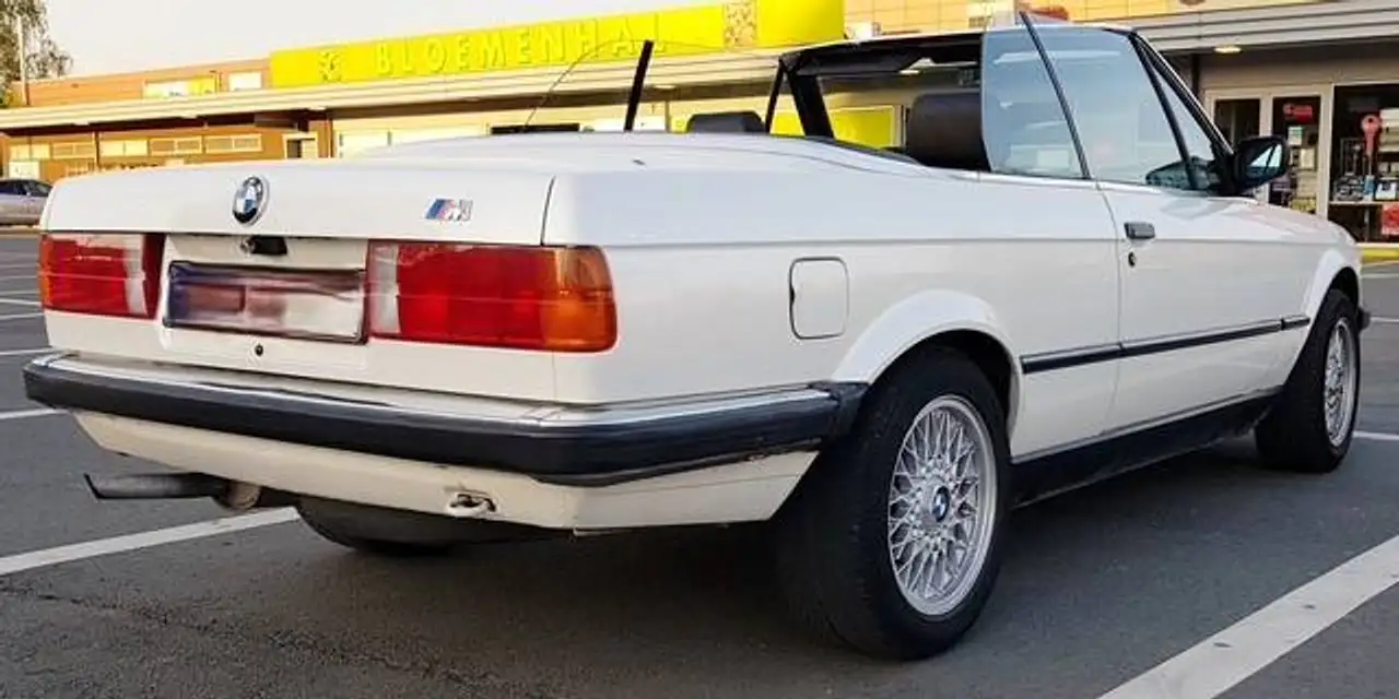 BMW 320i cabriolet, foto 8