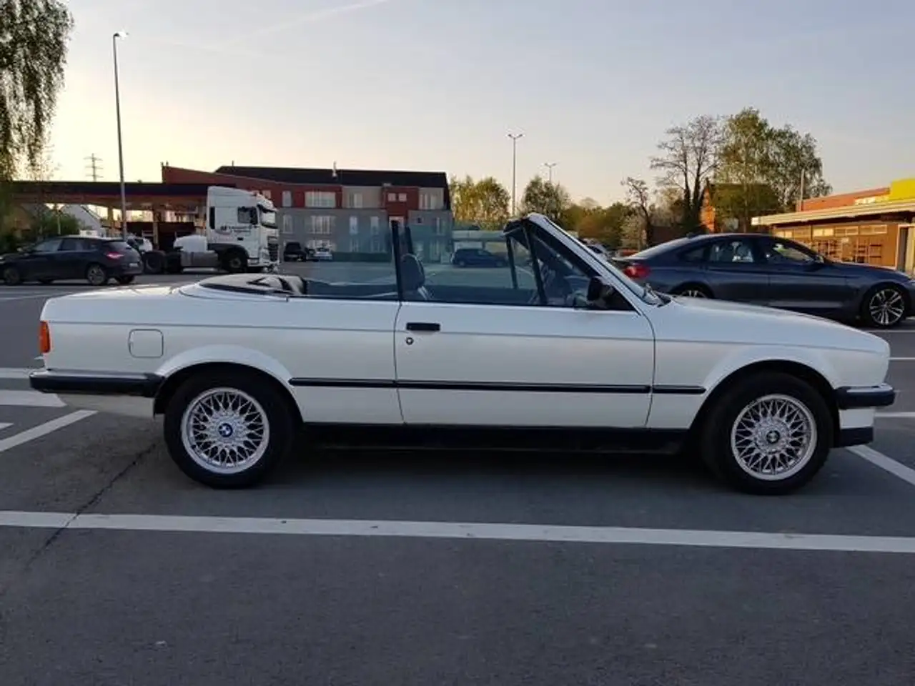 BMW 320i cabriolet, foto 5