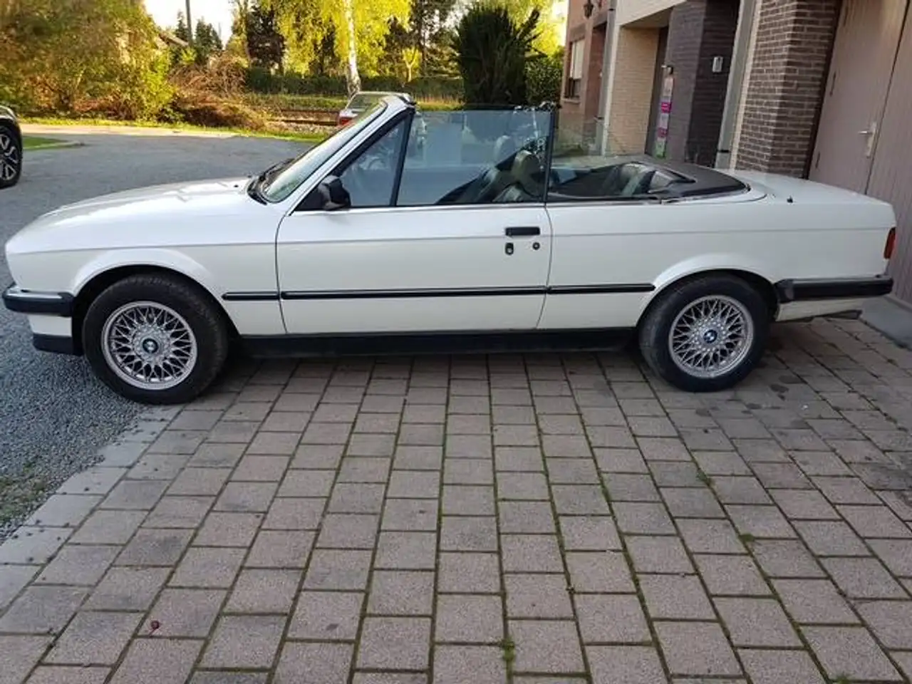 BMW 3 Series 320 1988