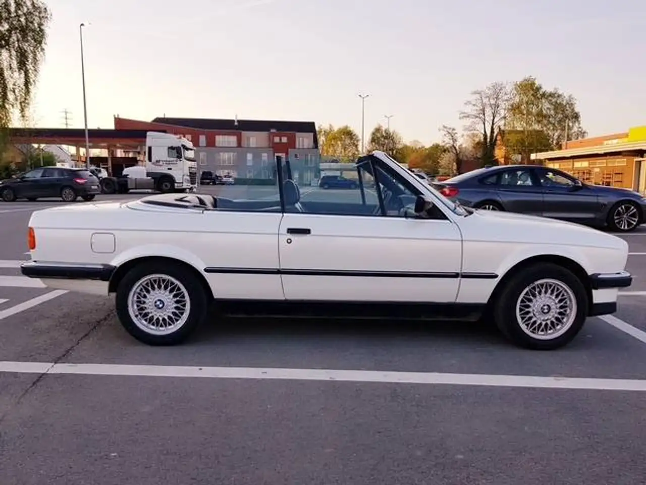 BMW 320i cabriolet, foto 9