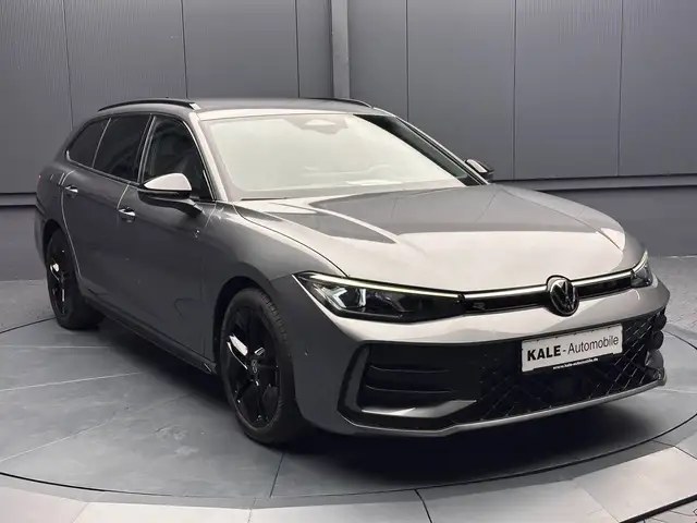 Volkswagen Passat view 7