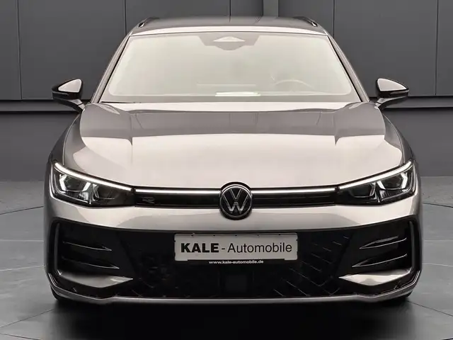 Volkswagen Passat view 8