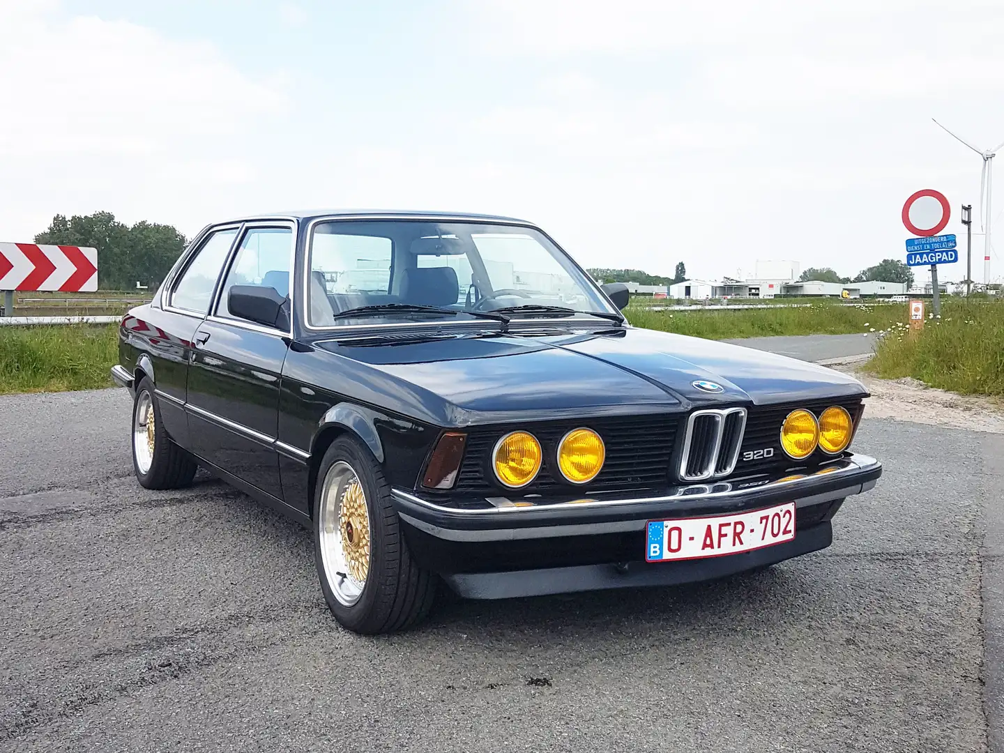 BMW 320 BMW E21 320 - 1981 - 6 cylinder manueel - oldtimer - 1
