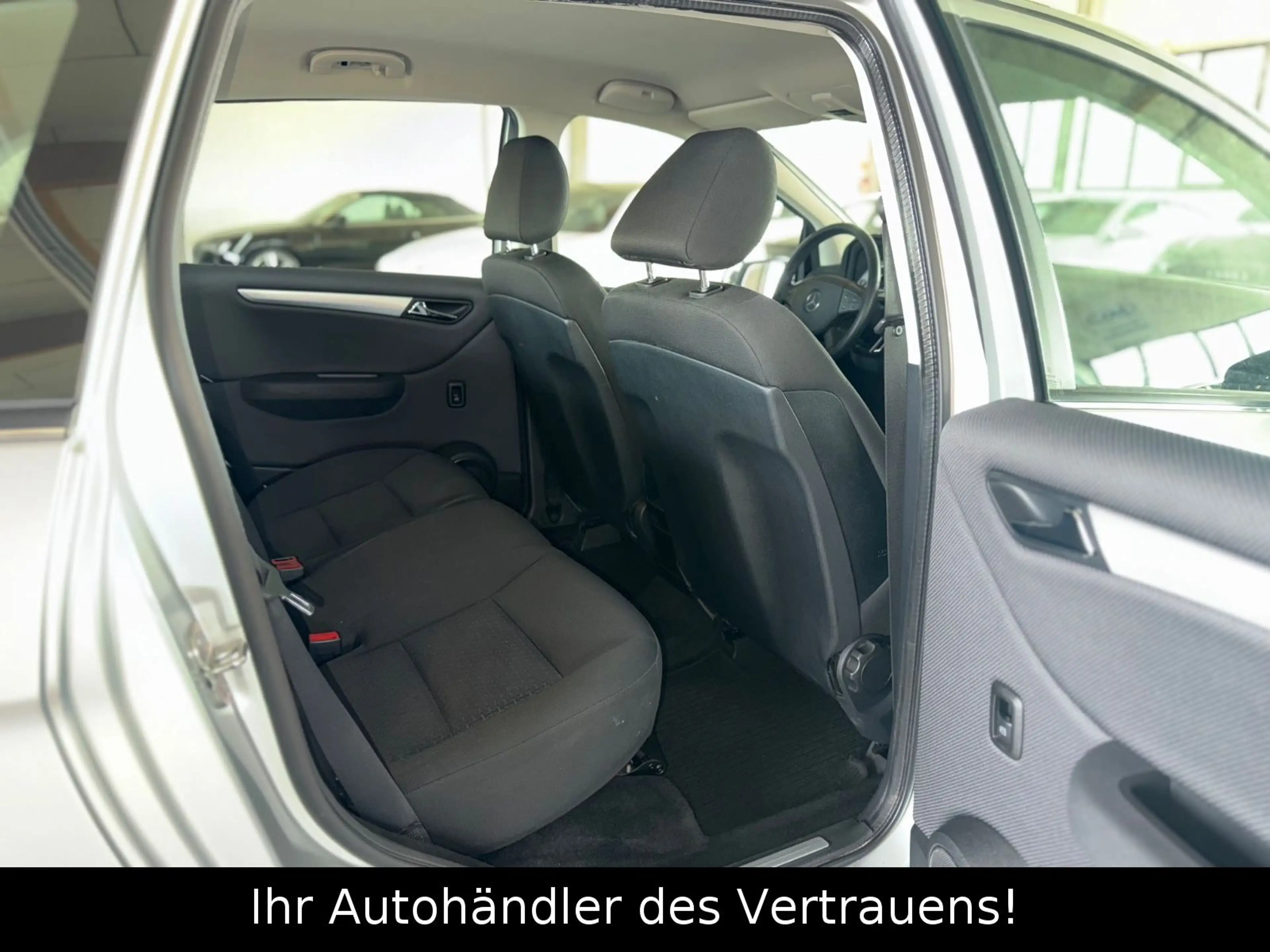Mercedes-Benz B 180 B -Klasse*PDC*SHZ*AUTOMATIK*8-Fach Bereift — photo 14