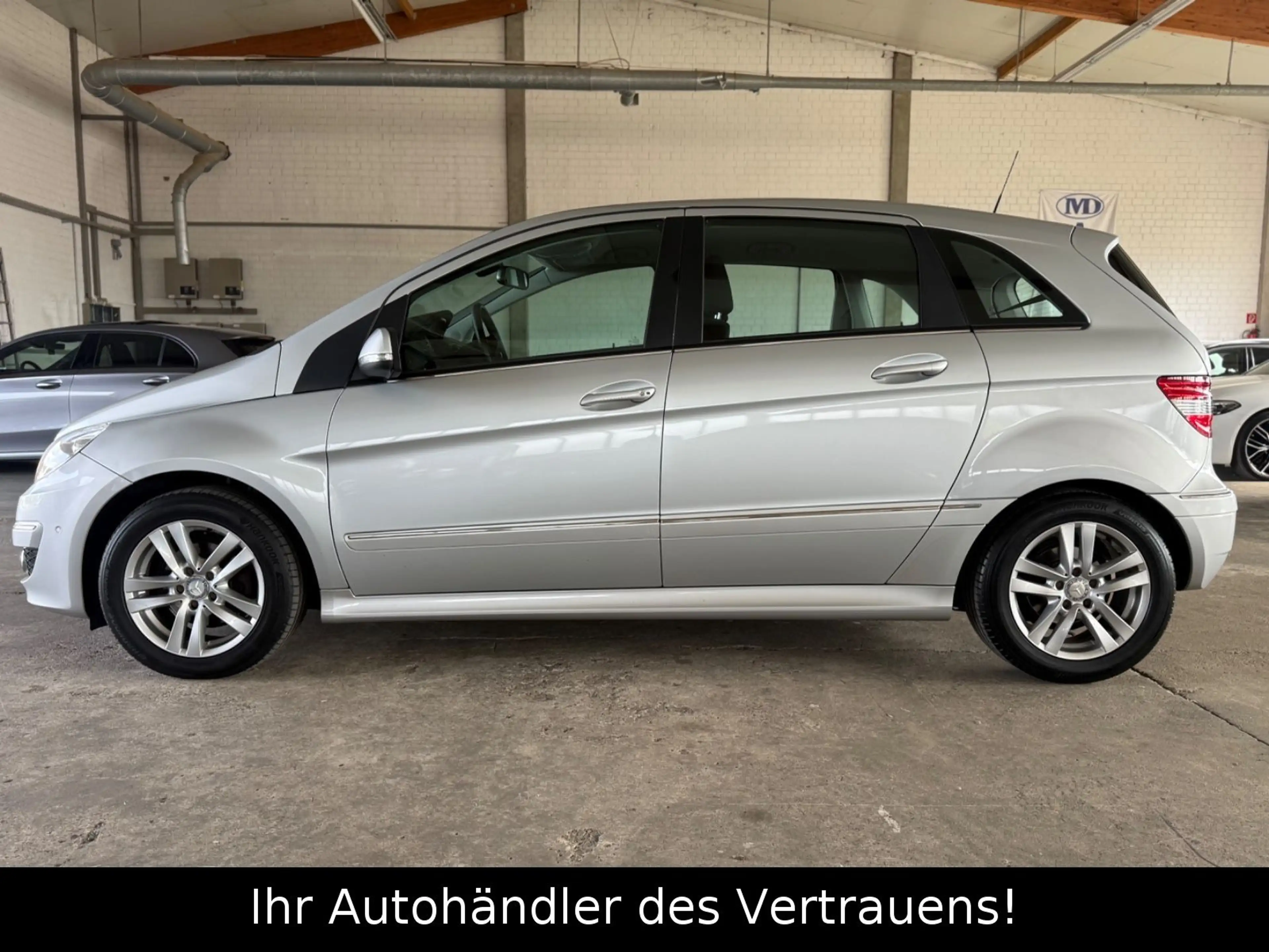 Mercedes-Benz B 180 B -Klasse*PDC*SHZ*AUTOMATIK*8-Fach Bereift — photo 7