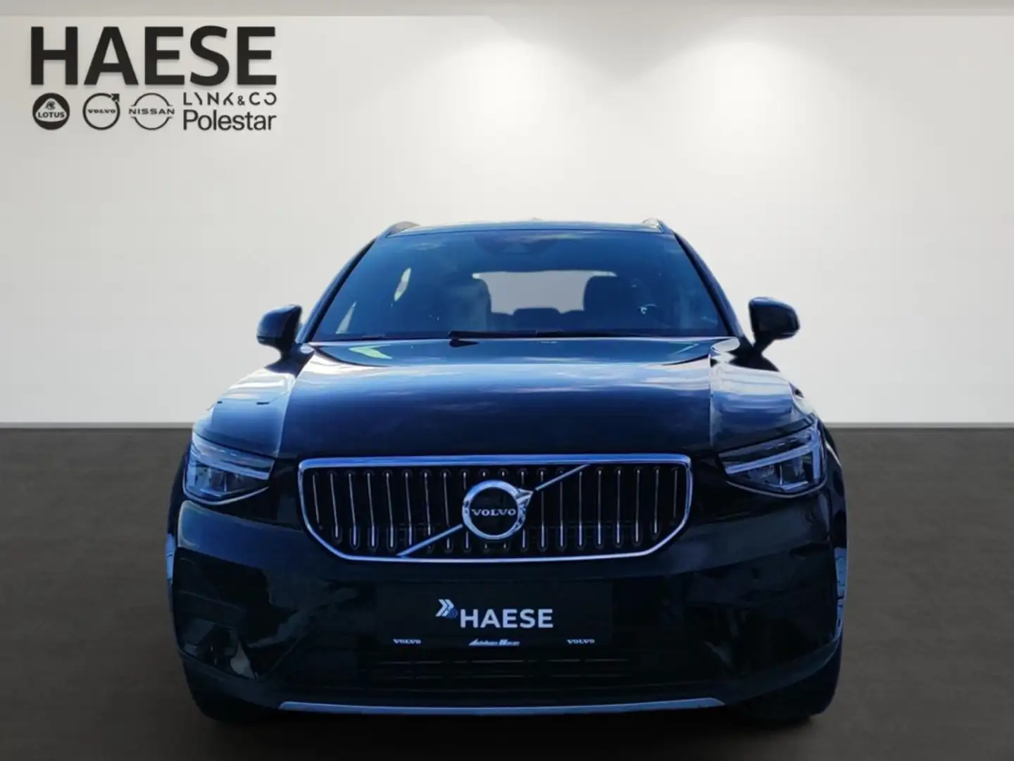 Volvo XC40 T4 Plus Bright Recharge Plug-In Hybrid Lenkradheiz Schwarz - 2