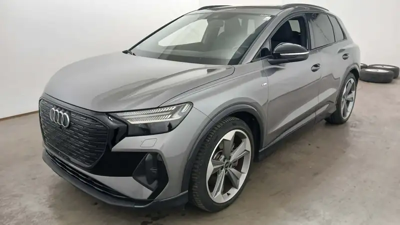 AUDI E-tron