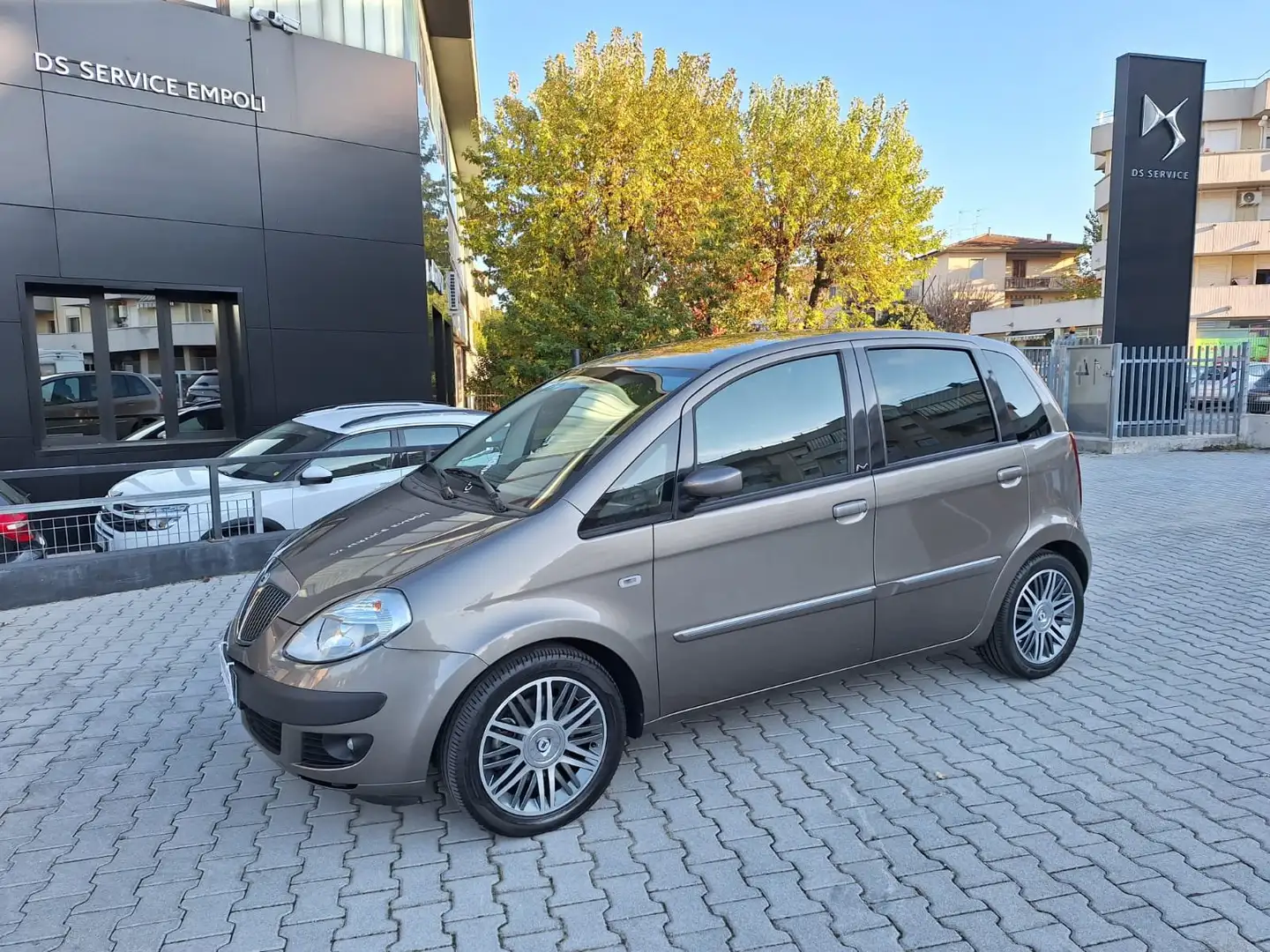 Lancia MUSA Musa 1.9 mjt Platino X NEOPATENTATI SOLO 48.000KM! Grigio - 1