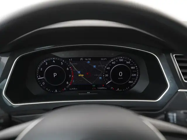 Volkswagen Tiguan view 9