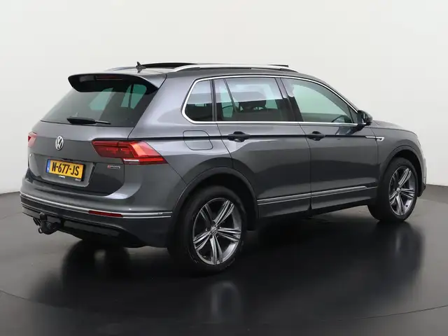 Volkswagen Tiguan view 5