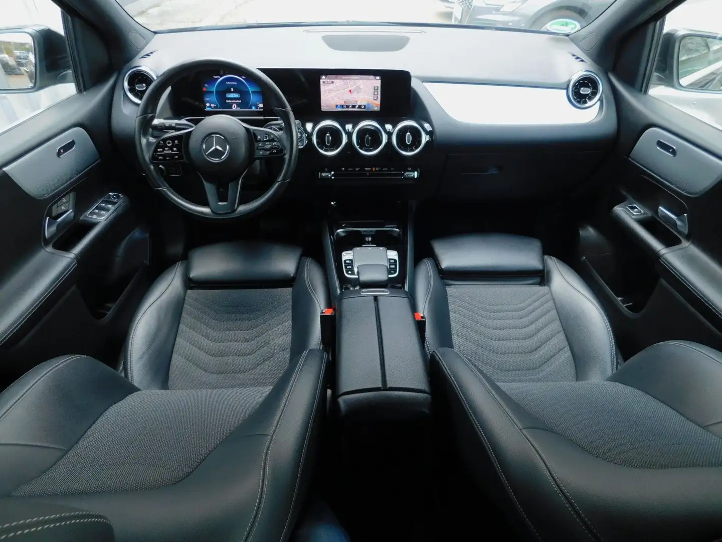 Mercedes-Benz B 200 d Automatik 8G Navie Leder PDC 1 Hand Negro - 2