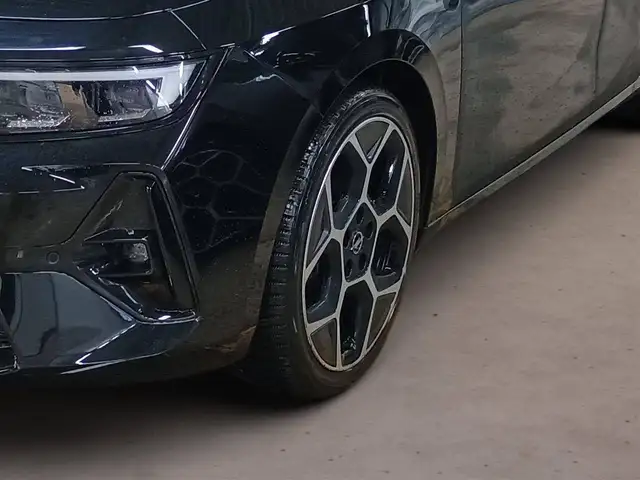 Opel Astra view 8