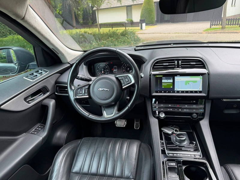 Jaguar F-Pace F-Pace 2.0 T AWD Portfolio (EU6.2) — photo 8