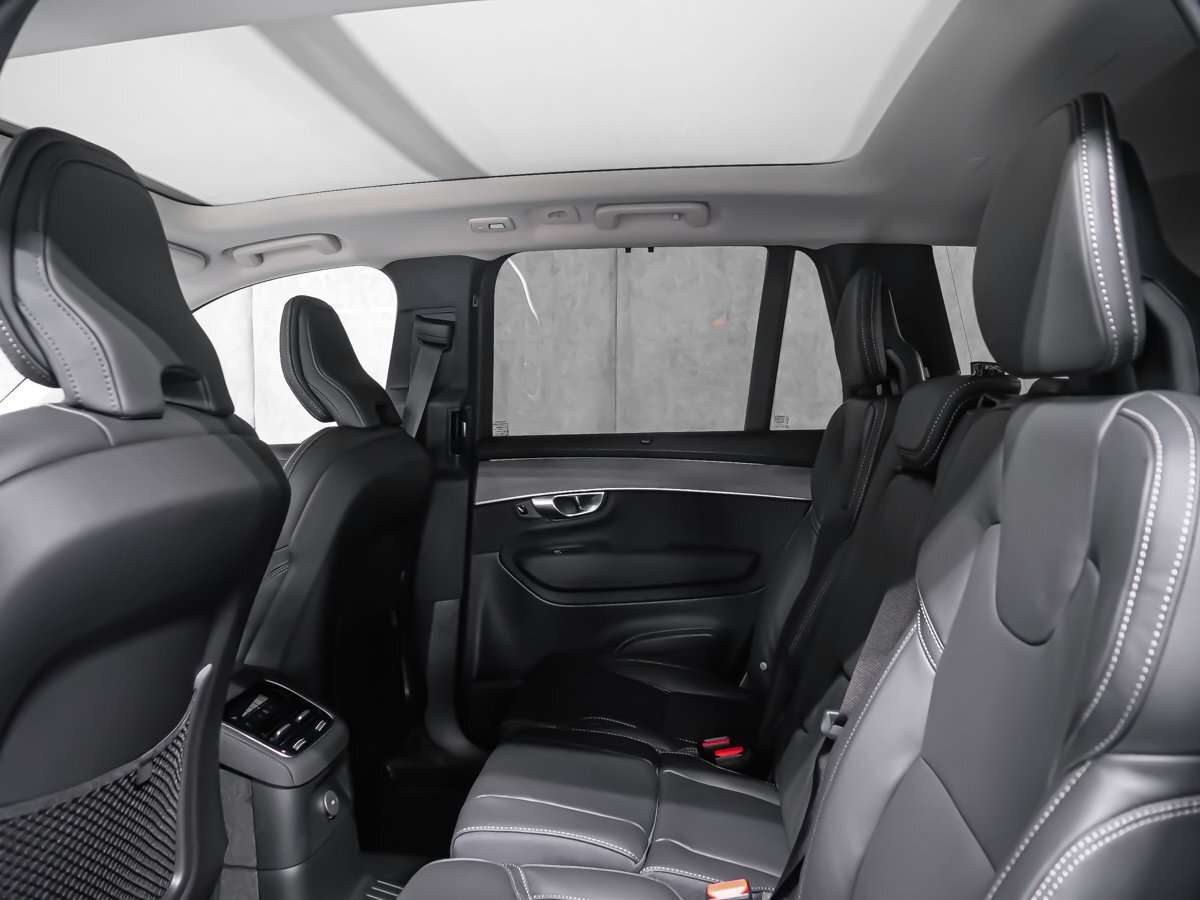 2026 Volvo XC90 Ultra 7-Seater (Dark Theme) thumb 12