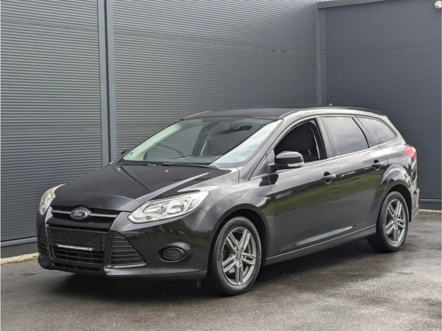 Ford Focus Turnier Trend 1.6D*Temp Klima Alu CD-Radio Zwart - 2
