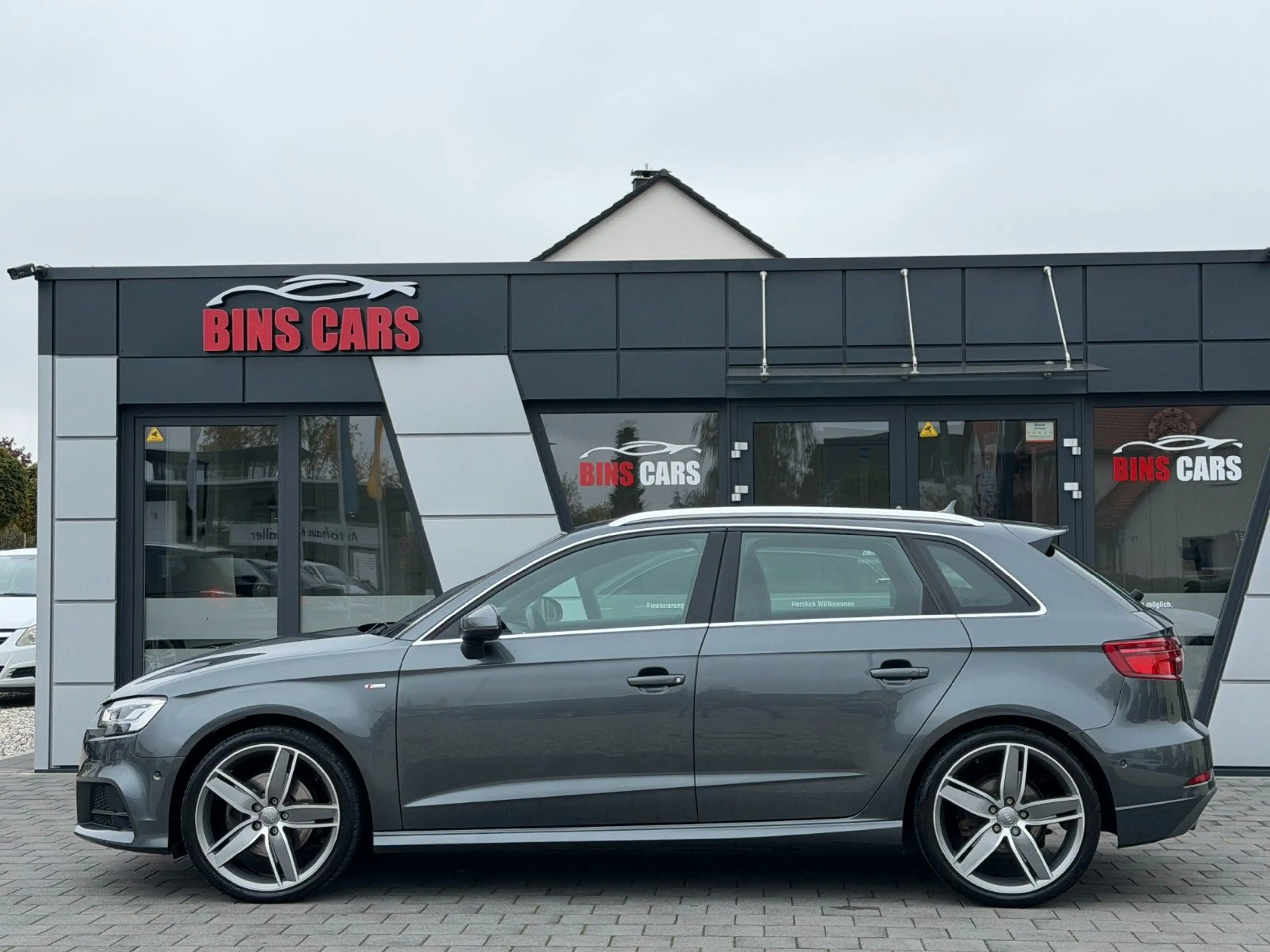 Audi A3 Sportback S-Line*B&O*Schalen*CAM*ACC*AHK*2.Hd — photo 13