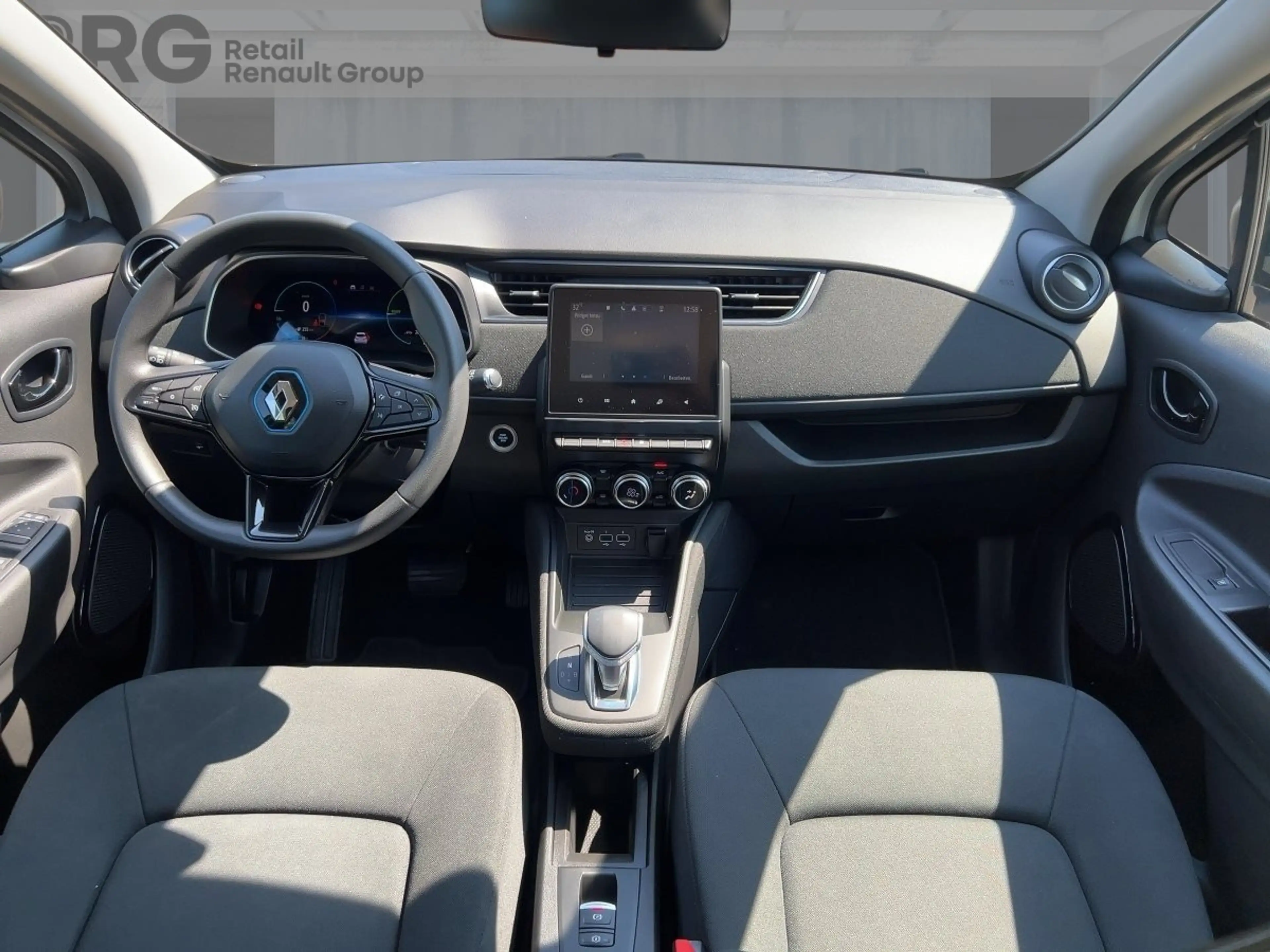 Renault ZOE R110/Z.E. 50 Life — photo 10