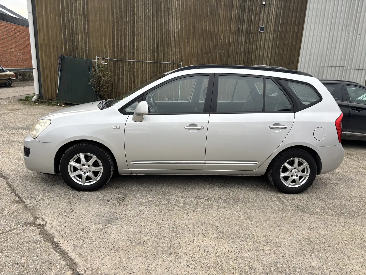 Kia Carens CRDi DPF Automaat. LX Argent - 2