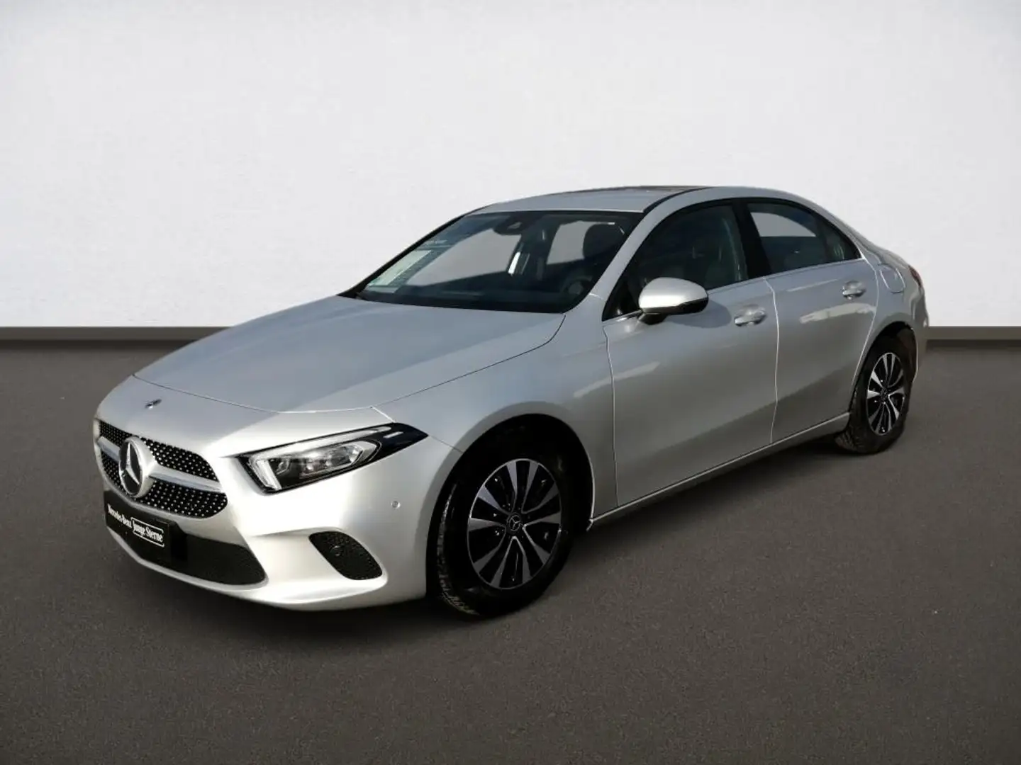 Mercedes-Benz A 180 d Limousine *Style*RKam*Mbeam*MBUX*Ambi*8G Silber - 1