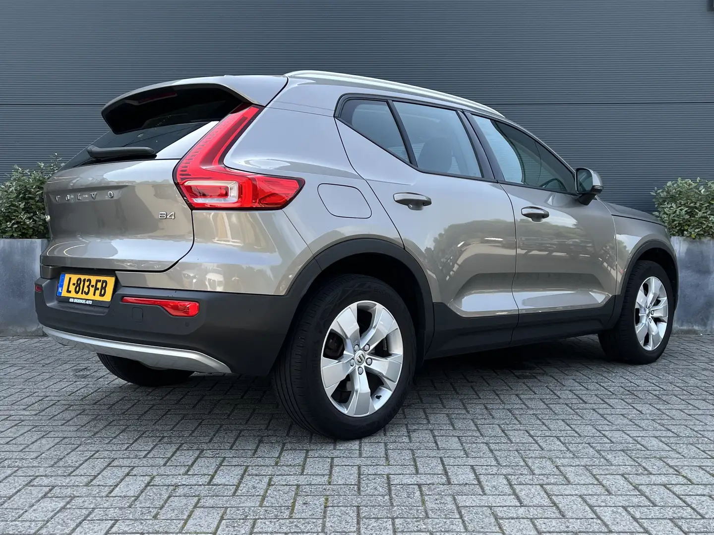 Volvo XC40 2.0 B4 Business Pro | Pilot Assist | Trekhaak | Ca Grijs - 2