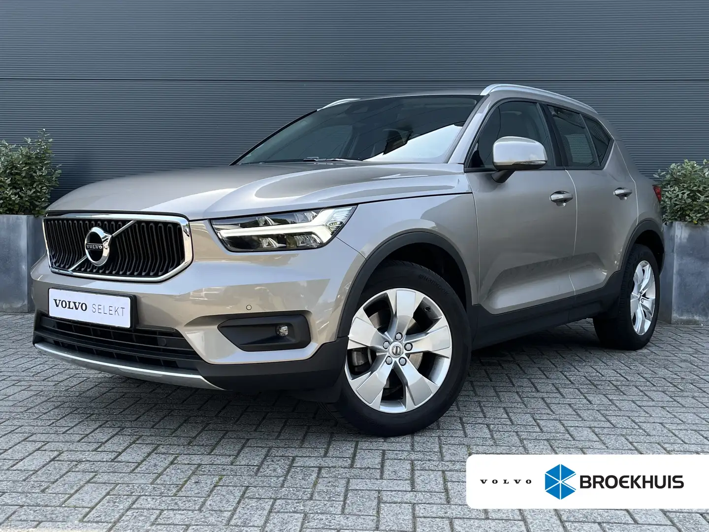 Volvo XC40 2.0 B4 Business Pro | Pilot Assist | Trekhaak | Ca Grijs - 1