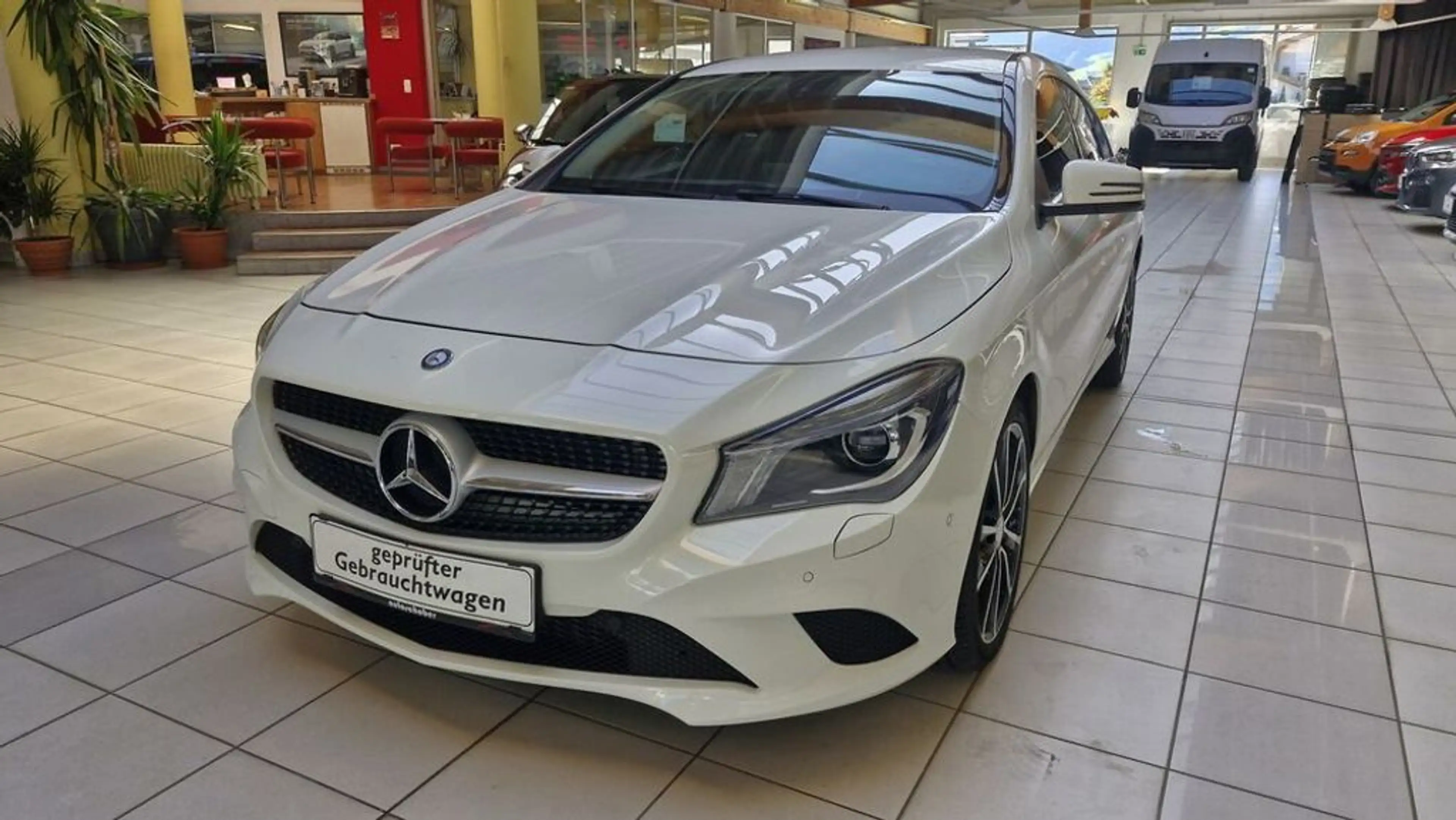 Mercedes-Benz CLA 180 Shooting Brake Automatik