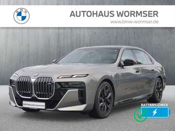M760e xDrive Limousine B&W Surround DAB