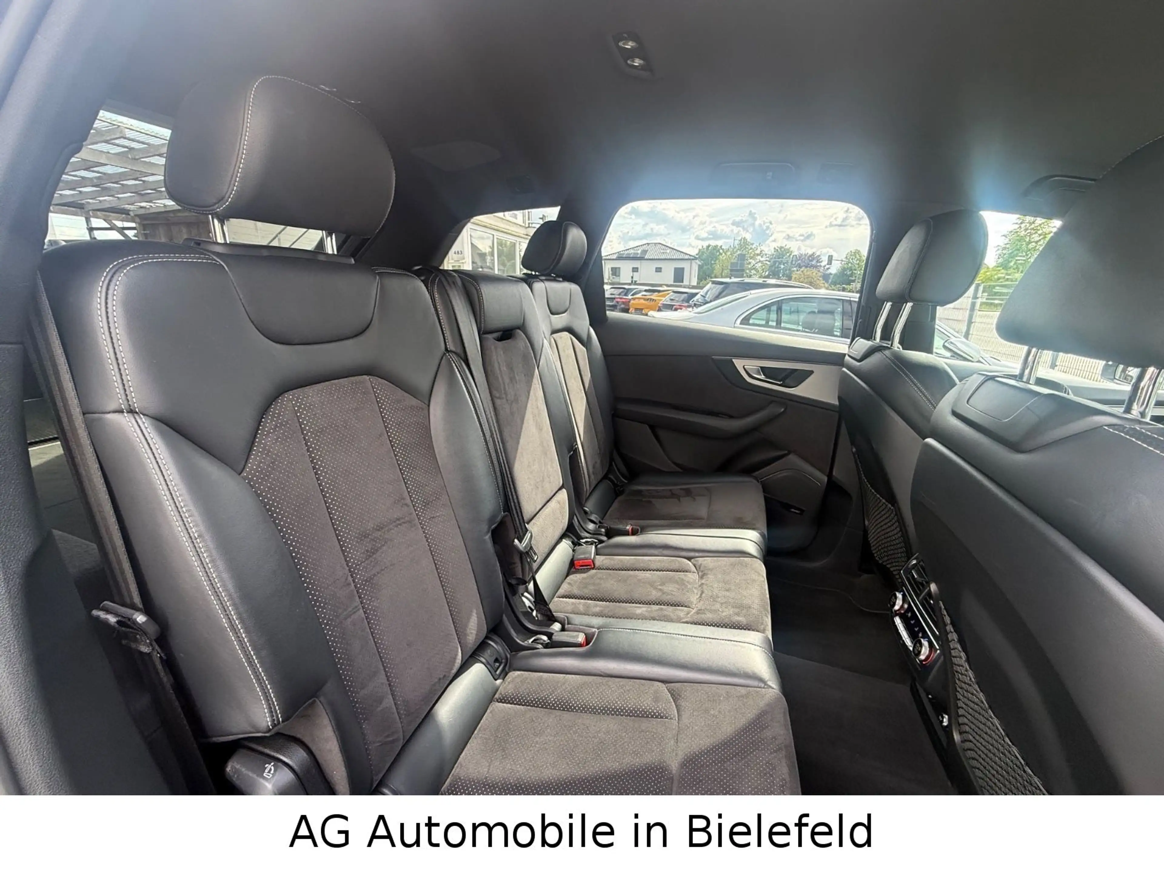 Audi SQ7 4.0 TDI quattro "HEADUP"BOSE"SHZG" — photo 8