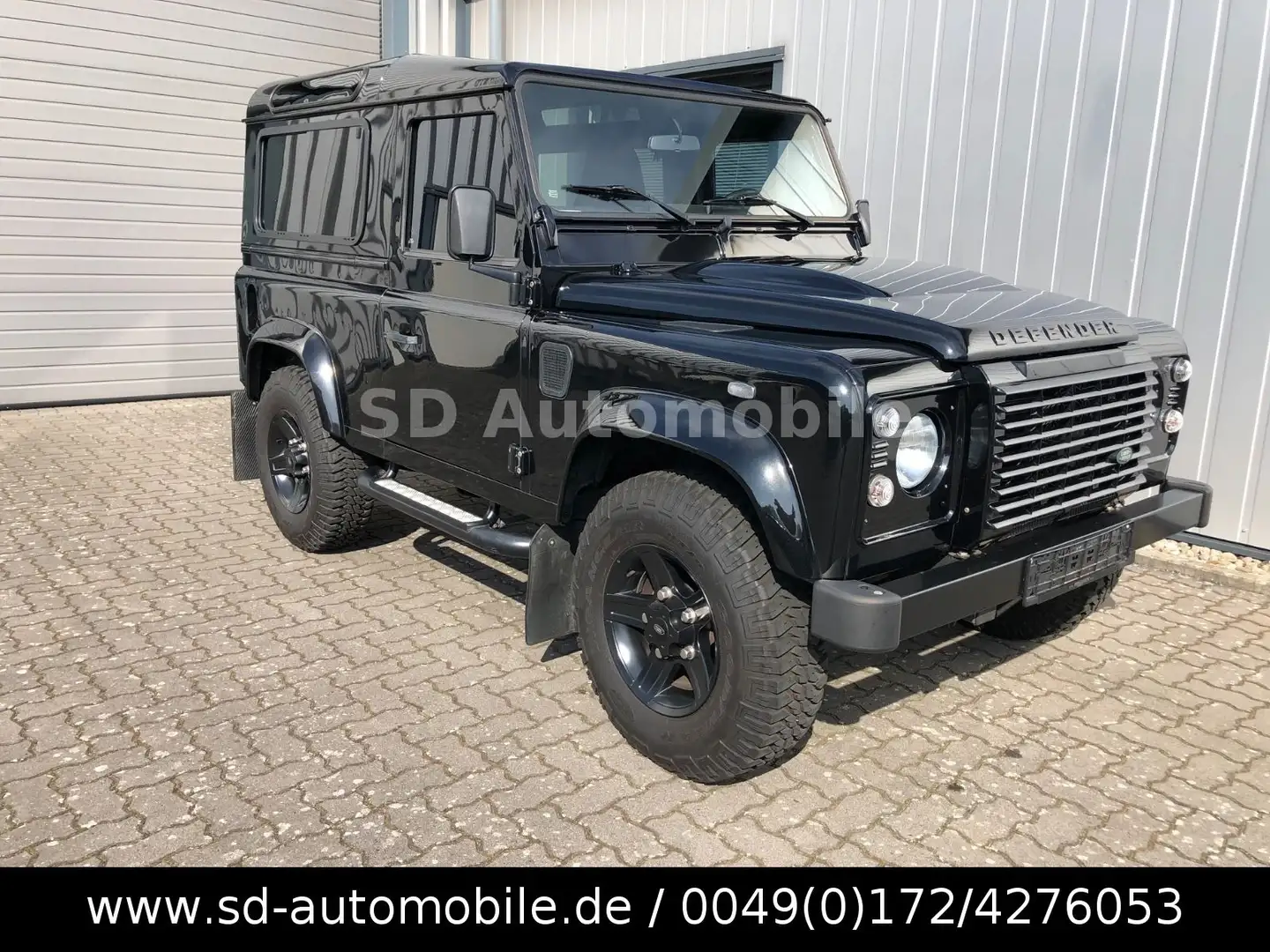 Land Rover Defender 90 E Station Wagon BLACK-DESIGN-PACK Noir - 2