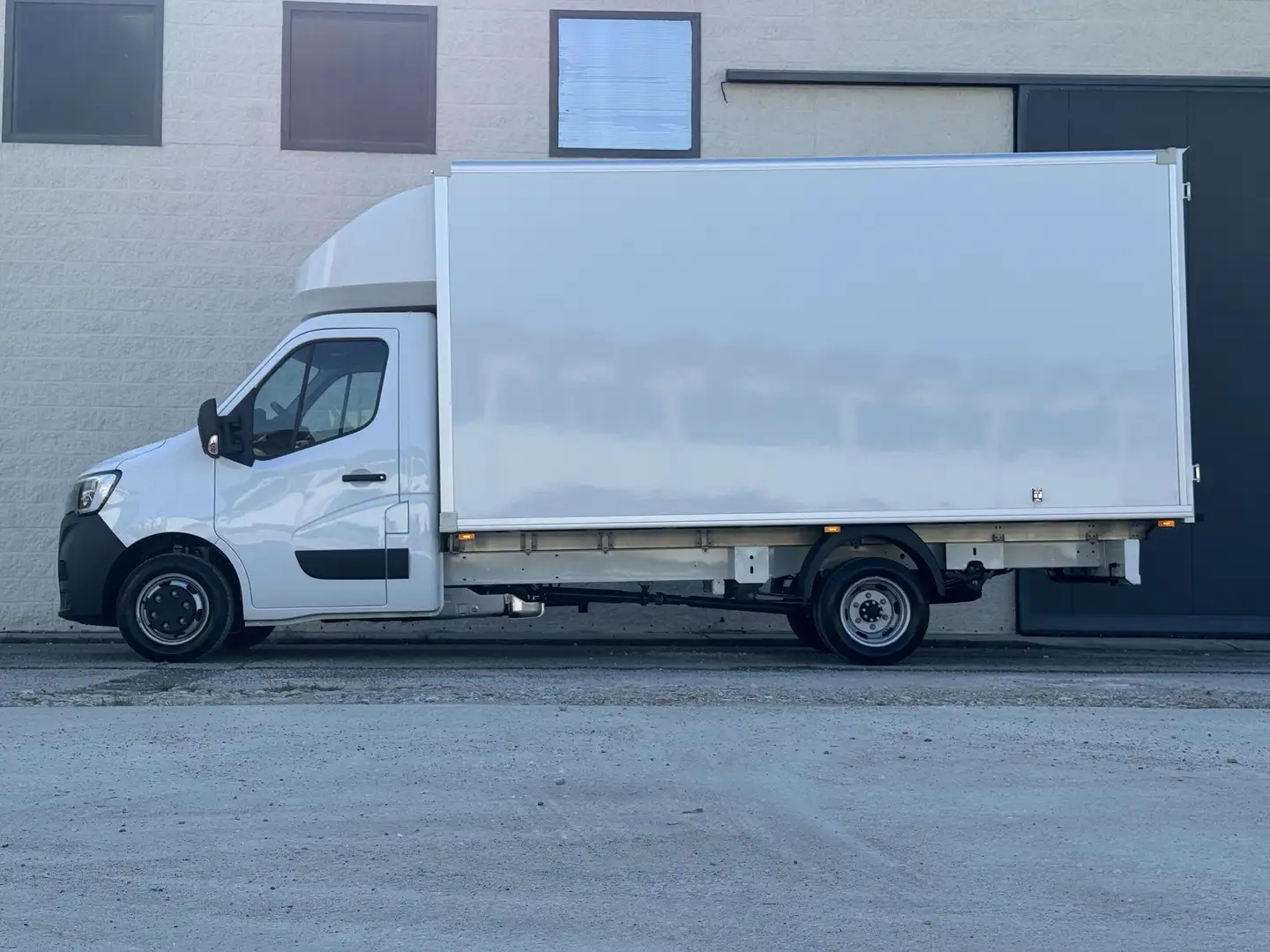 Renault Master T35 2.3 dCi 145 Gran Volume ruote gemellate Weiß - 2