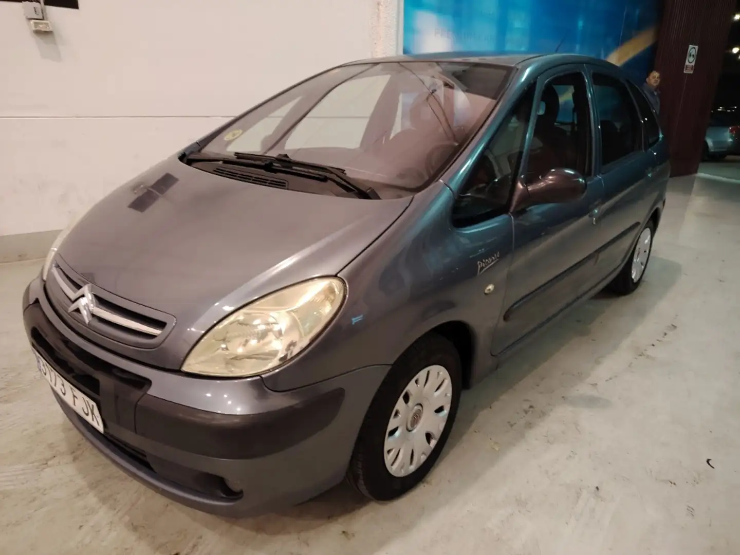 Citroen Xsara Picasso 1.6HDi SX Top 92 Gris - 1