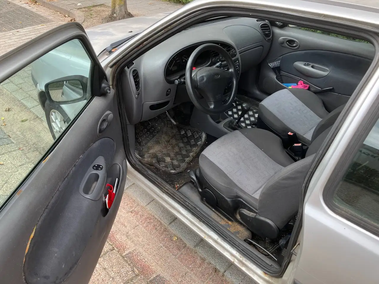 Ford Fiesta 1.3-8V First Edition, foto 5